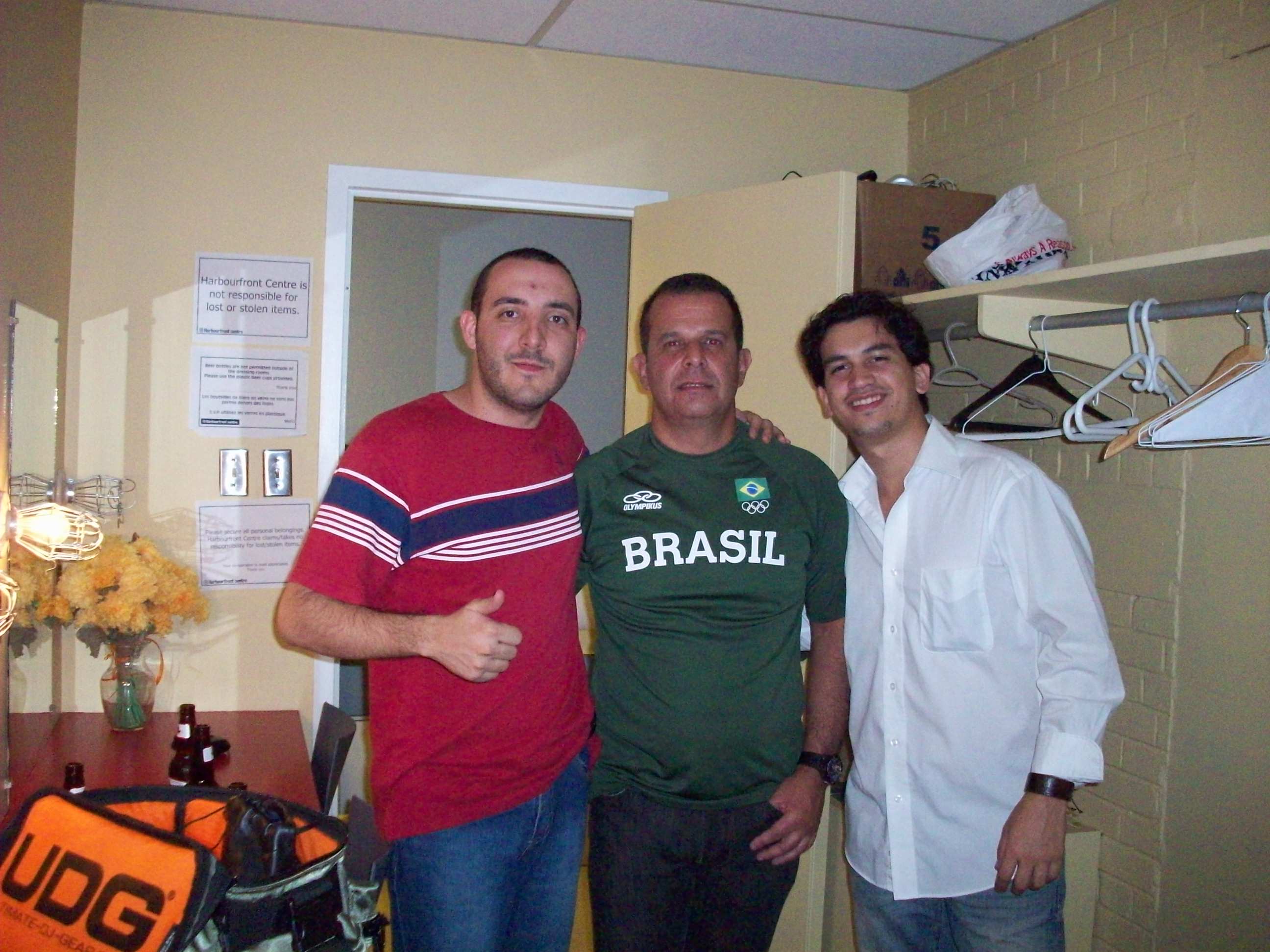 O-consultor-Felipe-Brida-o-DJ-Raul-Vax-e-o-produtor-Leo-Tenan-100_2592